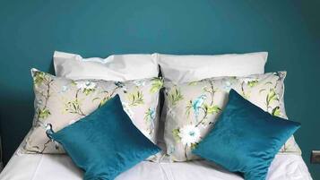 1 chambre, fer et planche à repasser, lit parapluie, accès Internet