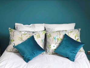 1 bedroom, iron/ironing board, travel crib, internet