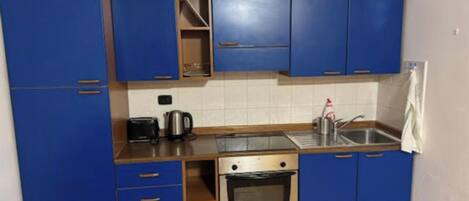 Apartment, 1 Bedroom, Accessible, Smoking | Interior