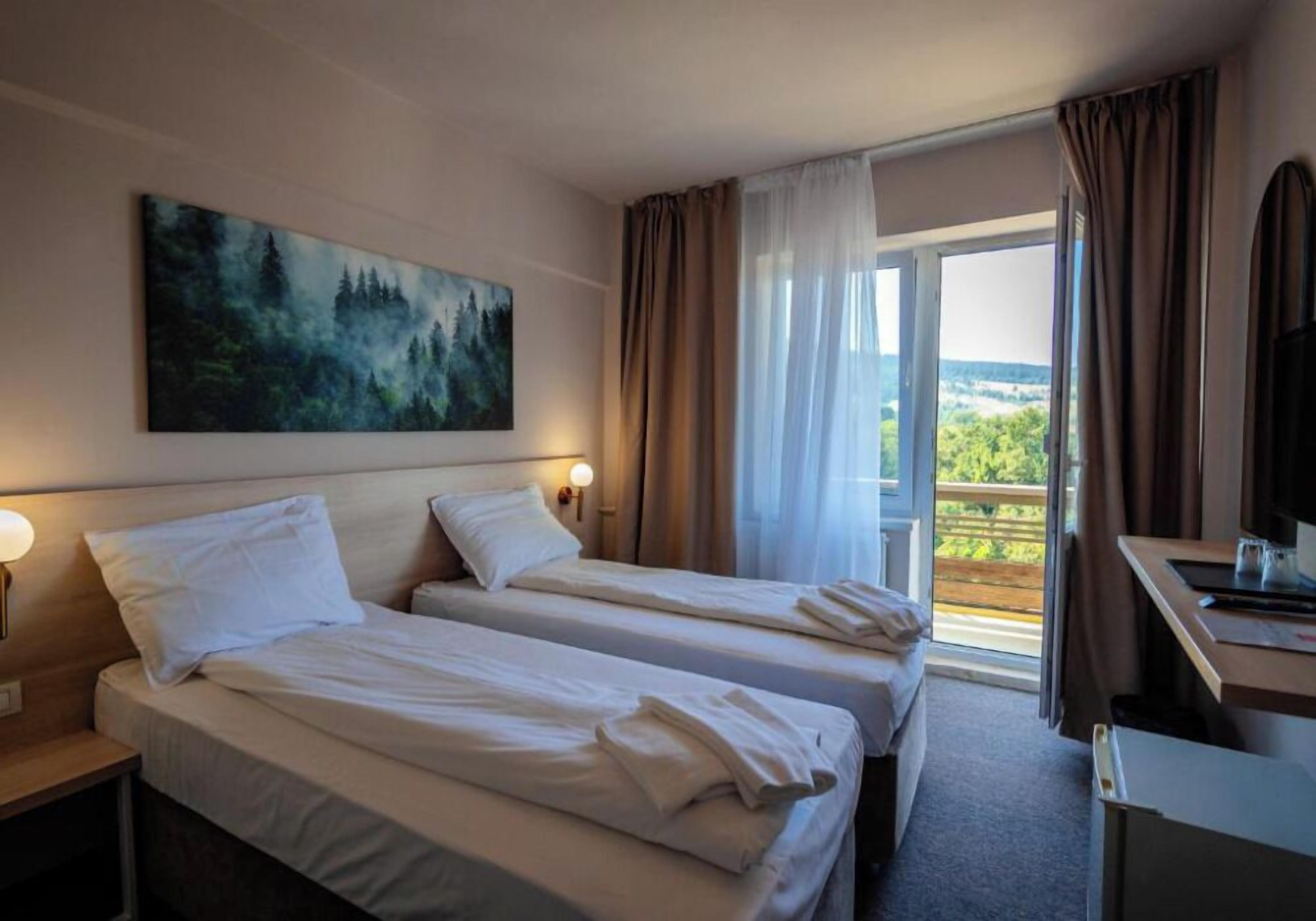 Standard Twin Room, Balcony | Free WiFi
