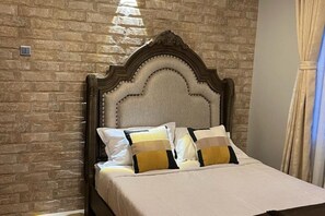 2 chambres, fer et planche à repasser, Wi-Fi, draps fournis