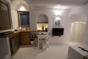 1 bedroom, in-room safe, soundproofing, free WiFi