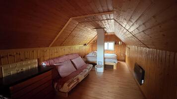 2 quartos, ferros/tĂĄbuas de passar roupa, Wi-Fi, roupa de cama