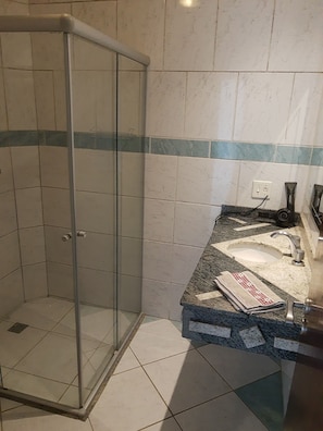 Double Room | Bathroom