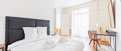 1 bedroom, iron/ironing board, travel crib, WiFi