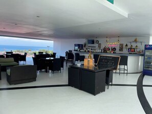 Bar (en la propiedad)