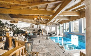 Bañera de hidromasaje interior