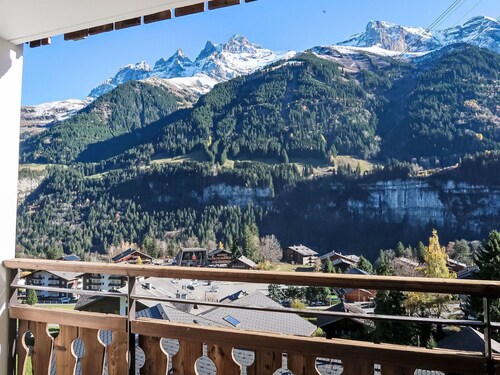 Bel appartement pour 4 personnes avec WIFI, TV, balcon et vue panoramique