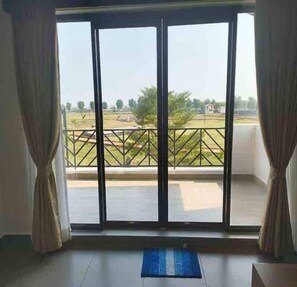 1 bedroom, Egyptian cotton sheets, premium bedding, free WiFi