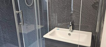 Charming and Compact Studio in Bridgend