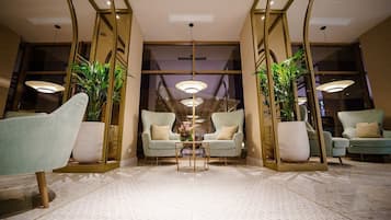 Sala de estar en el lobby