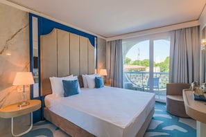In-room safe, blackout curtains, free WiFi