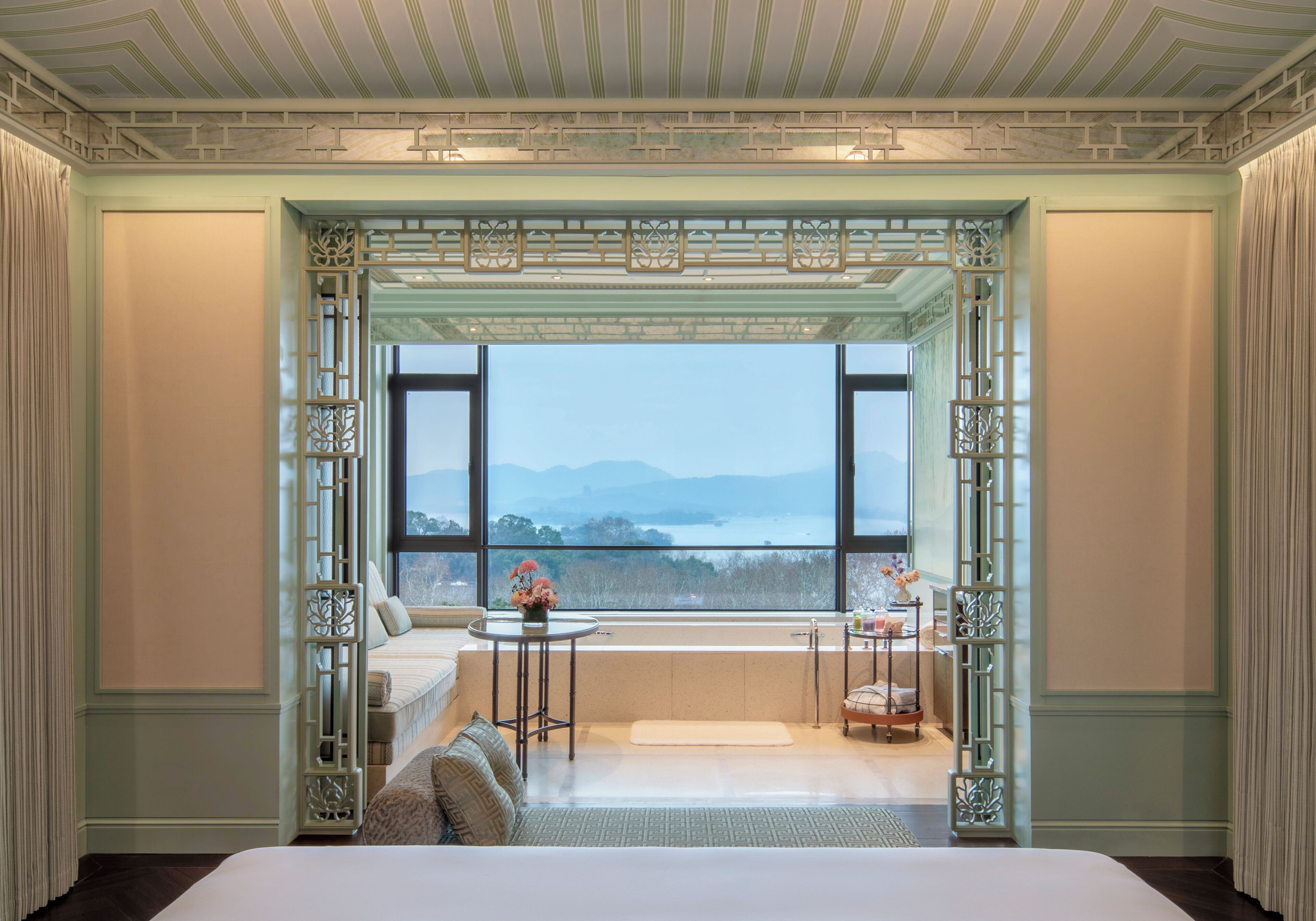 Romance Room, Lake View | Premium bedding, free minibar items, in-room safe