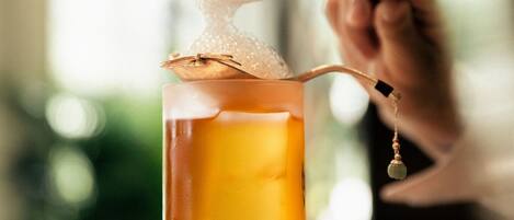 Bar (trong khuôn viên)