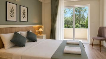 Chambre Double Deluxe, balcon, vue jardin | Literie de qualité supérieure