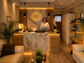 Reception - Tenedos İskele Otel (Ezine)