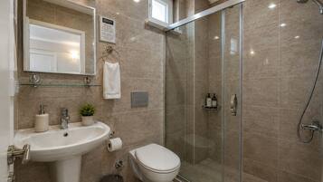 Comfort Double Room, 1 Double Bed, Balcony, Garden View | Premium bedding, laptop workspace, free WiFi, bed sheets