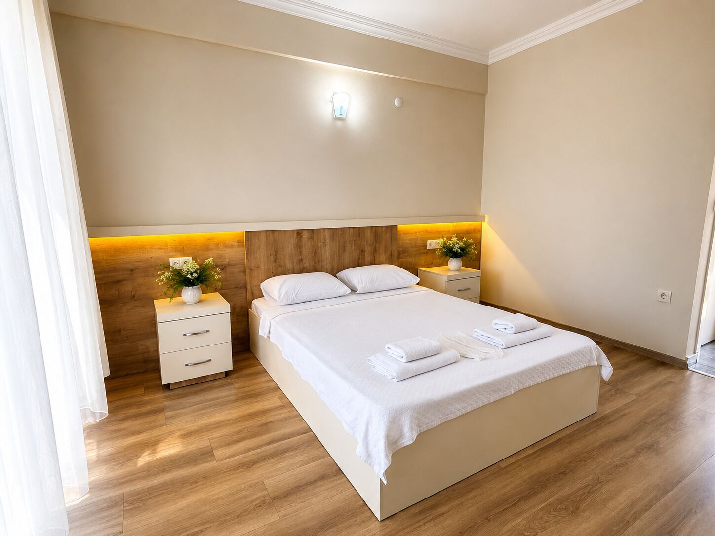 Comfort Double Room, 1 Double Bed, Balcony, Garden View | Premium bedding, laptop workspace, free WiFi, bed sheets