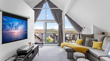 Smart-TV, Videospiele, Bücher