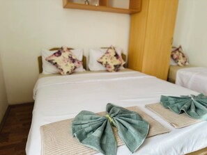 Chambre Triple Classique, balcon, vue ville