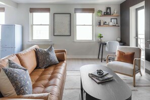 TV, offices - 1BR Condo•CityView•Balcony•FreeParking•DowntownATL (Atlanta)