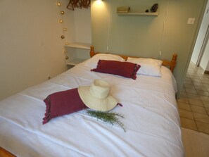 2 bedrooms