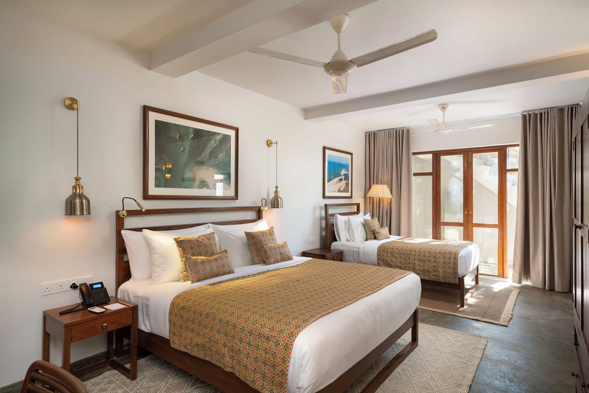 Deluxe Double Room, Garden View | Egyptian cotton sheets, premium bedding, minibar, in-room safe