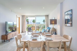Dining - Modern 3 bed garden apt next to pool Casa Banderas (La Cala de Mijas)