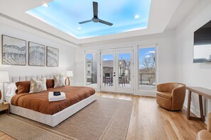 4 habitaciones, tabla de planchar con plancha, wifi y ropa de cama