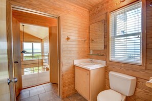 Shower - Enjoy serene soundfront views in this spacious 3-bedroom home in Topsail Beach. (Topsail Beach)