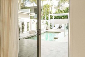 Pool - Whitehaven ~ 100m to Beach + Private Pool (Yaroomba)