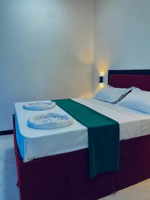Habitación estándar doble, balcón, vistas a la montaña | Wifi gratis