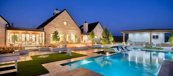 SPRING SHOW | 1 mile to Blue Hills | Luxury Villa