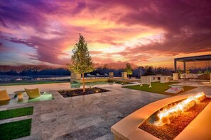 Property grounds - Ultra-Luxe Escape | Sleeps 16 | Minutes to RT (Carmine)