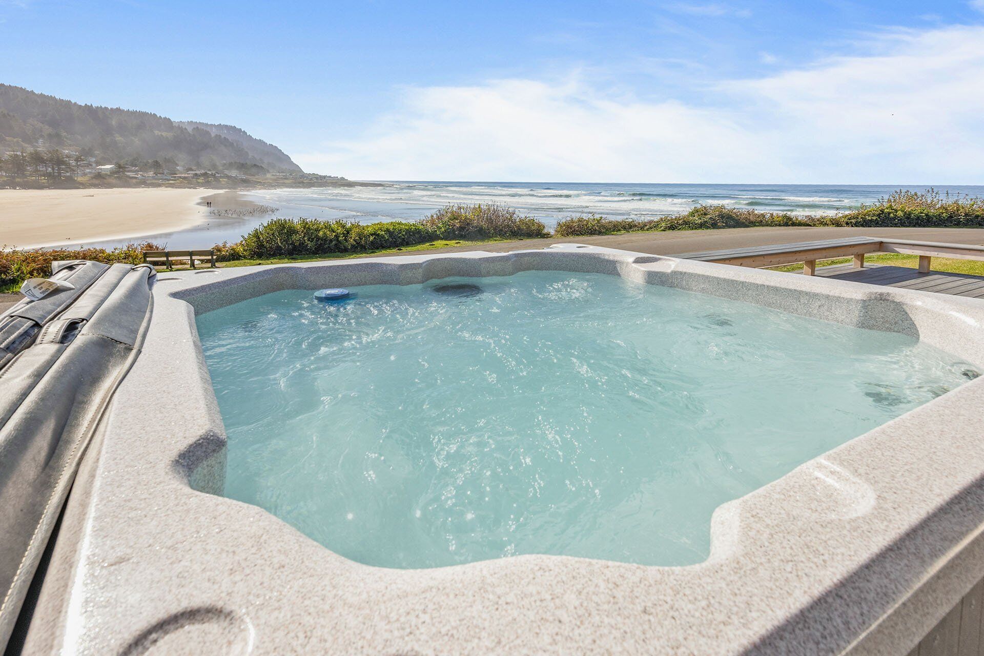 Outdoor spa tub