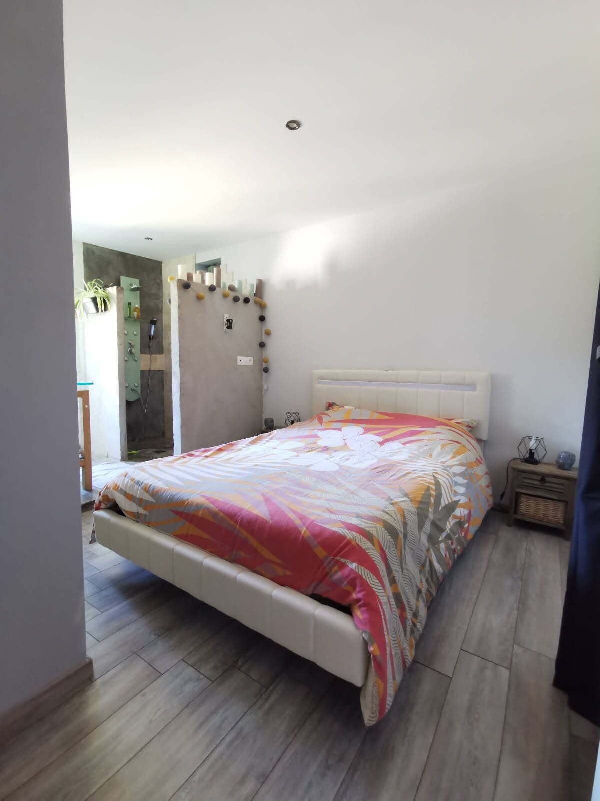 1 多间卧室、免费 WiFi、床单