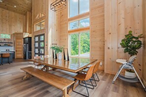 Dining - Casa Bella: Mtn Views, Movie Room, Games, Hot Tub, Wifi, Yard with Fire Pit! (Sevierville)