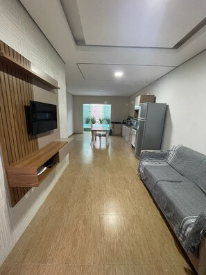 Interior - Triplex with Swimming Pool and Private Party Room with Pool/Ping Pong (Balneário Piçarras)