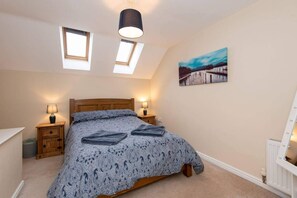 House | 3 bedrooms, iron/ironing board, free WiFi, bed sheets - Darlington 3 bed House Near Train Station (Darlington)