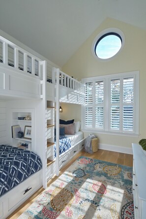 5 bedrooms, iron/ironing board, free WiFi - Brand New Luxury oasis -weekly rates! (Rehoboth Beach)