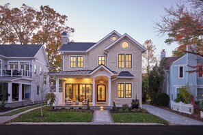 Exterior - Brand New Luxury oasis -weekly rates! (Rehoboth Beach)