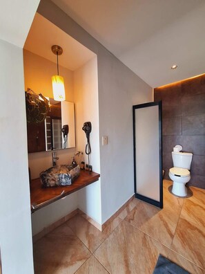 Shower, hair dryer - Espectacular Suite Frente a Playa Zicatela  1BDR (Brisas de Zicatela)