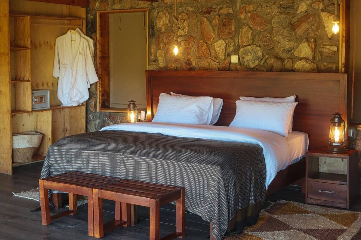 Deluxe Single Room | Premium bedding, memory foam beds, in-room safe, desk
