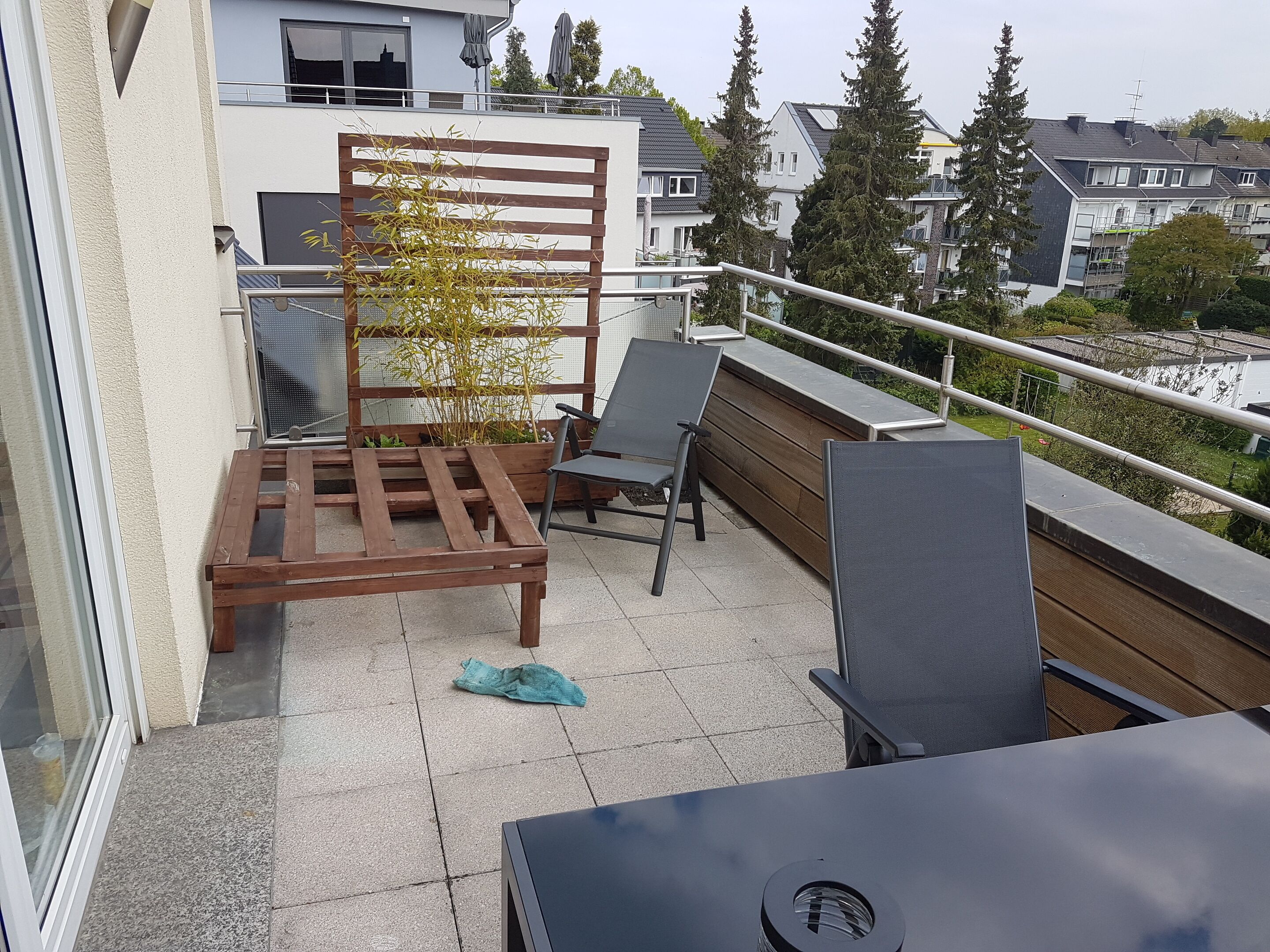 المنطقة المحيطة بالمنشأة