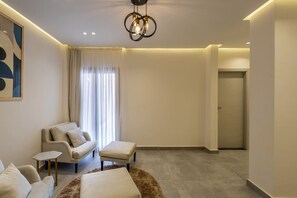 Interior - 4BR Villa with Private Garden | 15 mins from airport | 10 Mins from shopping pool | premium service (Golden Gates , Mokkatm)