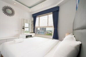 Junior Room, Balcony, City View | Individually decorated, individually furnished, desk, laptop workspace - Gin House - Golden Mansion APT Phu Nhuan (Ho Chi Minh City)