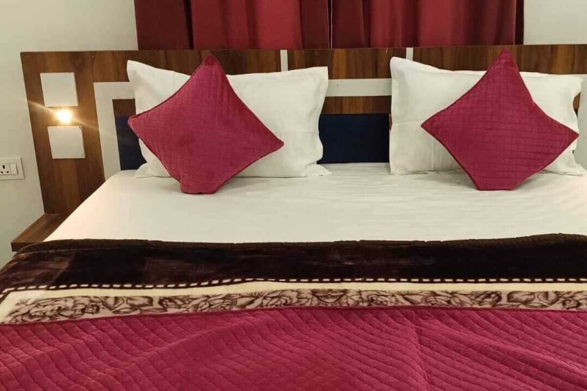 Habitación doble Confort | Escritorio, espacio para trabajar con laptop y wifi gratis