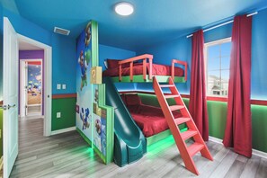 5 quartos, Wi-Fi, roupa de cama