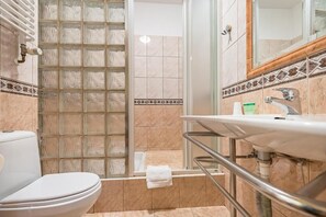 Doppia Comfort | Bagno | Doccia, asciugacapelli, asciugamani, sapone