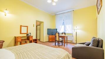 Habitació doble Comfort | Escriptori, planxa i posts de planxar i wifi gratuïta